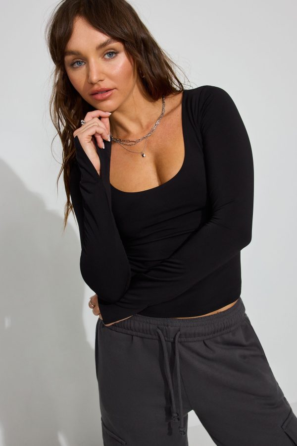 100093986_06V_1920x2880-1