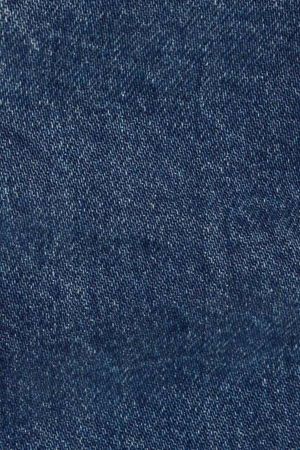 100094063_07K_alt4_1920x2880-1