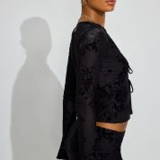 100094075_7V3_alt2_1920x2880-1