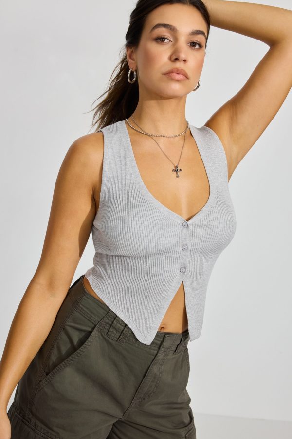 100094333_18X_alt1_1920x2880-1