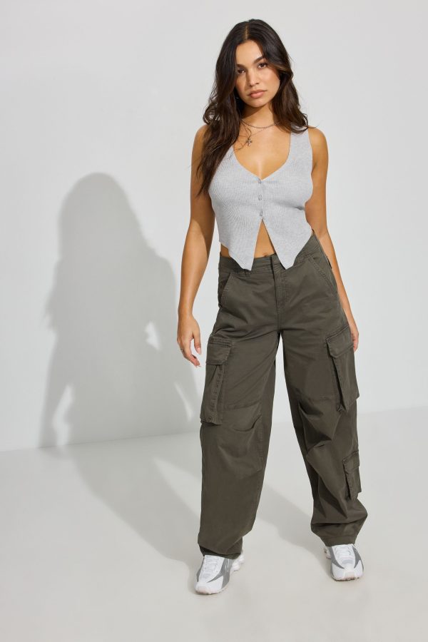 100094333_18X_alt2_1920x2880-1