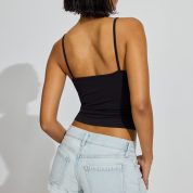 100094337_07H_alt2_1920x2880-2