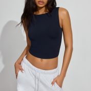 100094355_06G_alt1_1920x2880-1