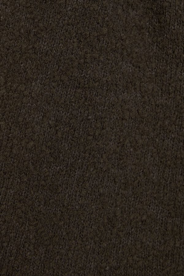 100094363_4DD_alt4_1920x2880-1