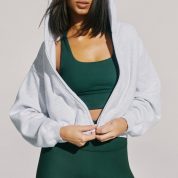 100094389_18X_1920x2880-1