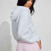 100094389_18X_alt4_1920x2880-1