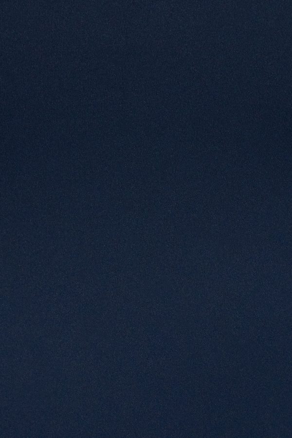 100094457_06G_alt3_1920x2880-1