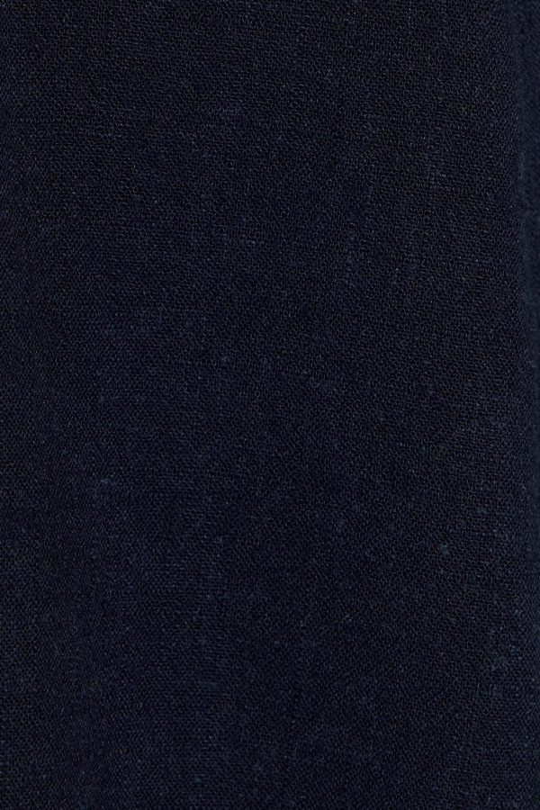 100094637_06G_alt3_1920x2880-1