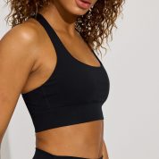 100095129_06V_alt2_1920x2880-1