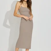 100095347_7YD_1920x2880-1