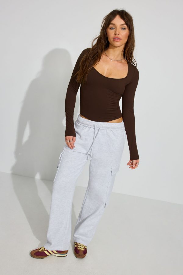 100095449_4DD_alt1_1920x2880-1