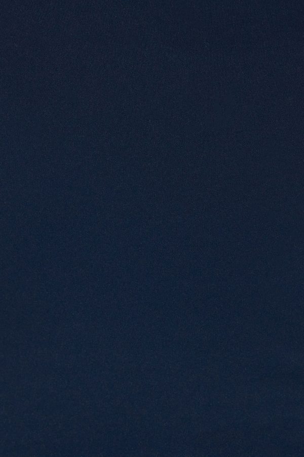100095729_06G_alt3_1920x2880-1