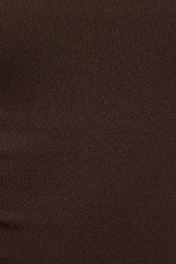 100095729_81F_alt3_1920x2880-1