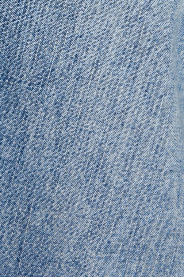 100095877_07J_alt5_1920x2880-1