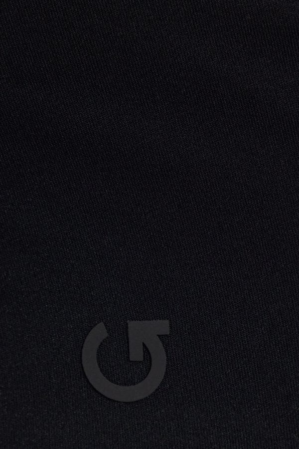 100095883_06V_alt4_1920x2880-1