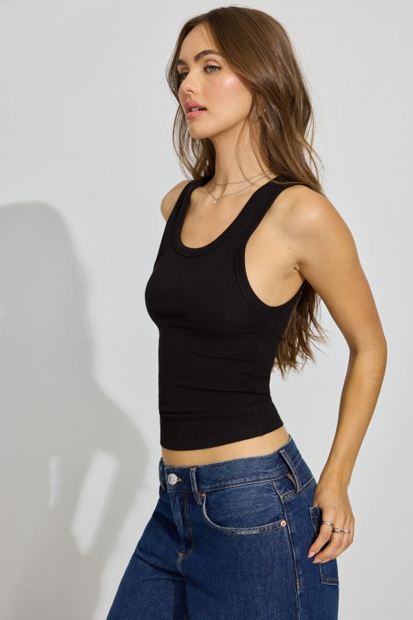 100095952_06V_alt2_1920x2880-1