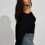 100095984_06V_alt3_1920x2880-1