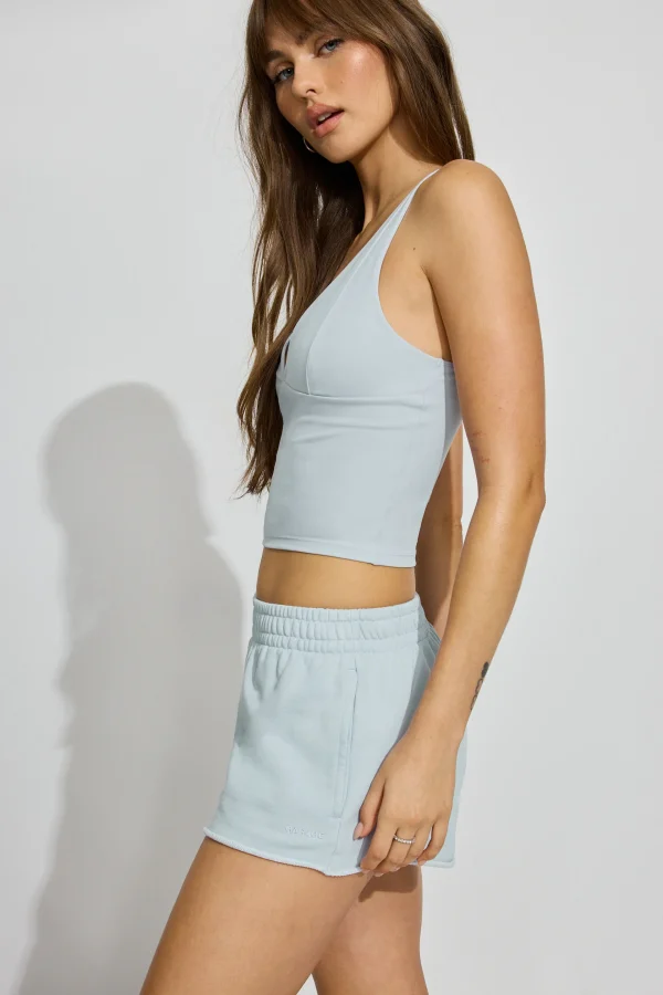 100096128_7VV_1920x2880-1