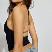 100096168_06V_alt3_1920x2880-1