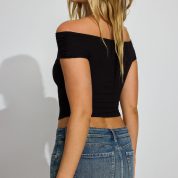 100096185_06V_alt3_1920x2880-1
