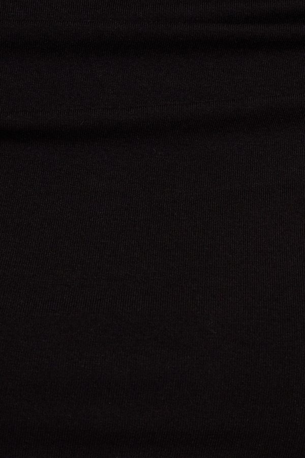100096185_06V_alt4_1920x2880-1