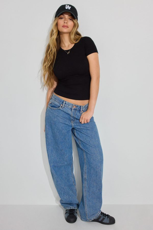 100096429_06V_alt1_1920x2880-1