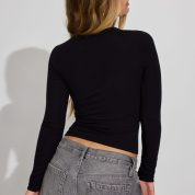 100096431_06V_alt3_1920x2880-1