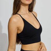 100096640_06V_alt1_1920x2880-1