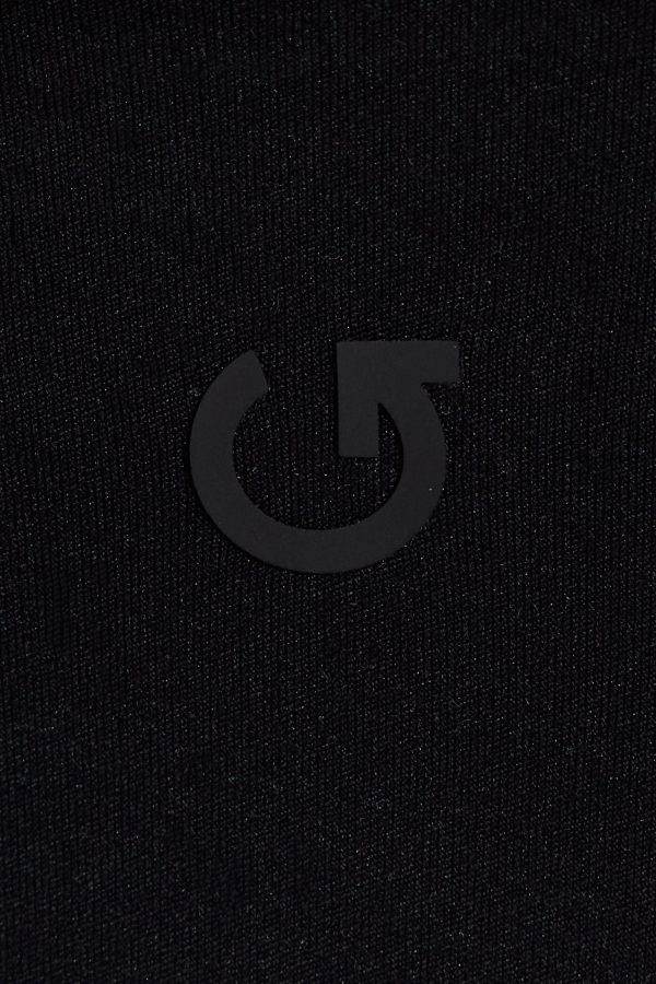100096640_06V_alt4_1920x2880-1