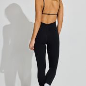 100096754_06V_alt3_1920x2880-1