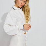 100096764_03G_alt2_1920x2880-1