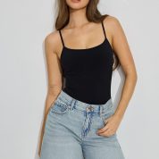100096775_06V_alt2_1920x2880-1