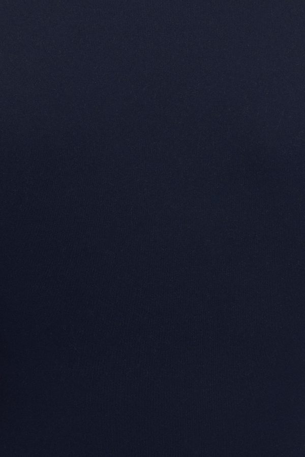 100097587_06G_alt4_1920x2880-1
