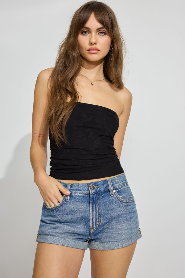 100097677_07J_1920x2880-1