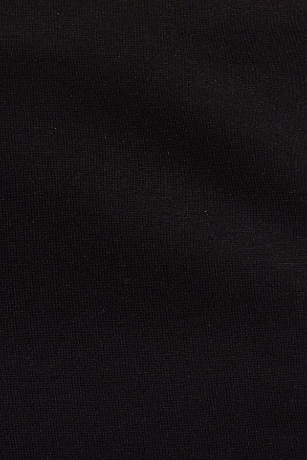100097890_06V_alt4_1920x2880-2