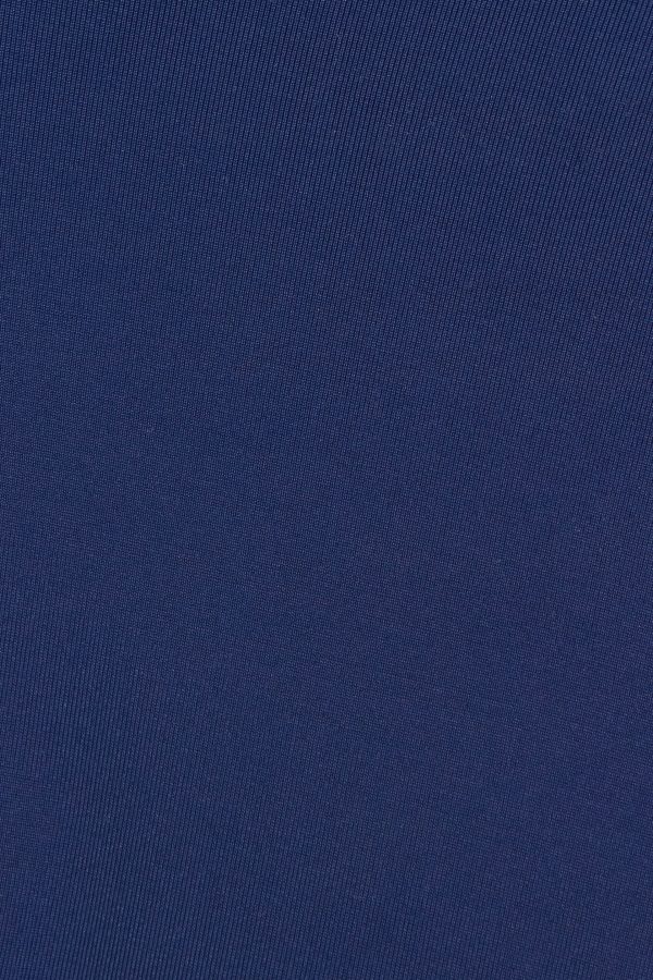100098095_02F_alt4_1920x2880-1