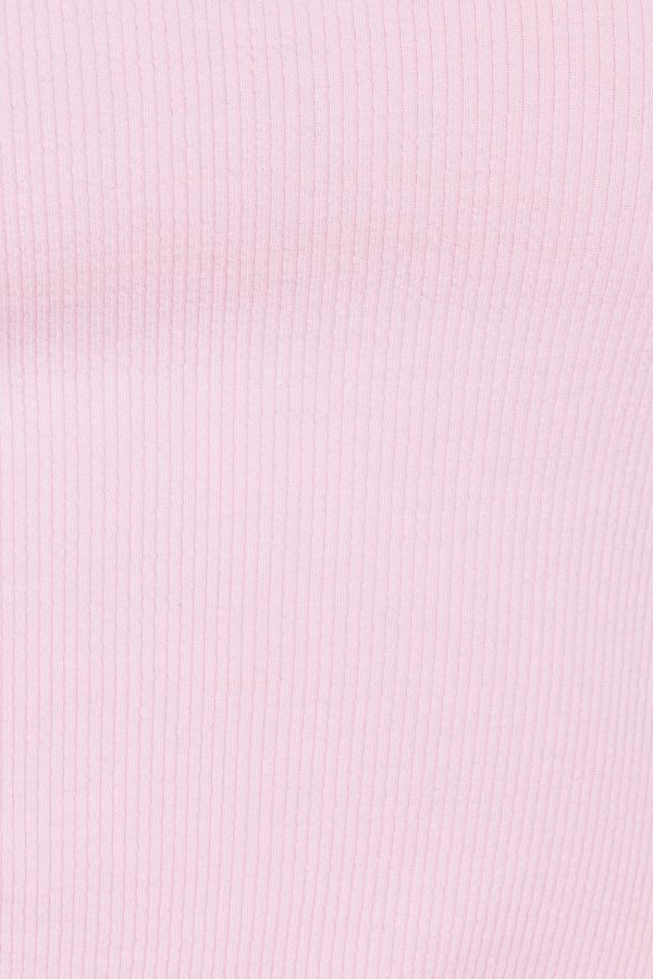 100098217_01K_alt3_1920x2880-1