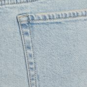 100098254_07H_alt5_1920x2880-1