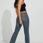 100098283_07K_alt2_1920x2880-1