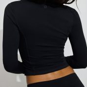 100098311_06V_alt3_1920x2880-1