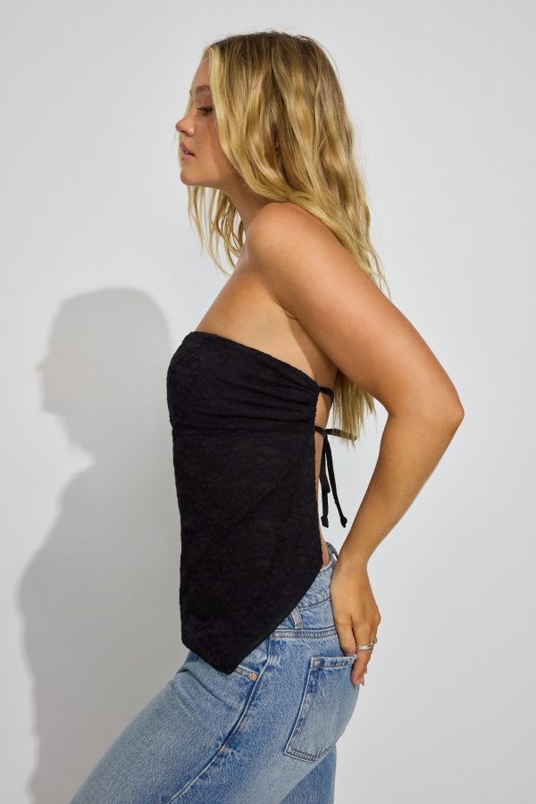 100098622_06V_alt1_1920x2880-1