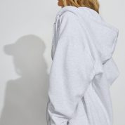 100098769_18X_alt2_1920x2880-2
